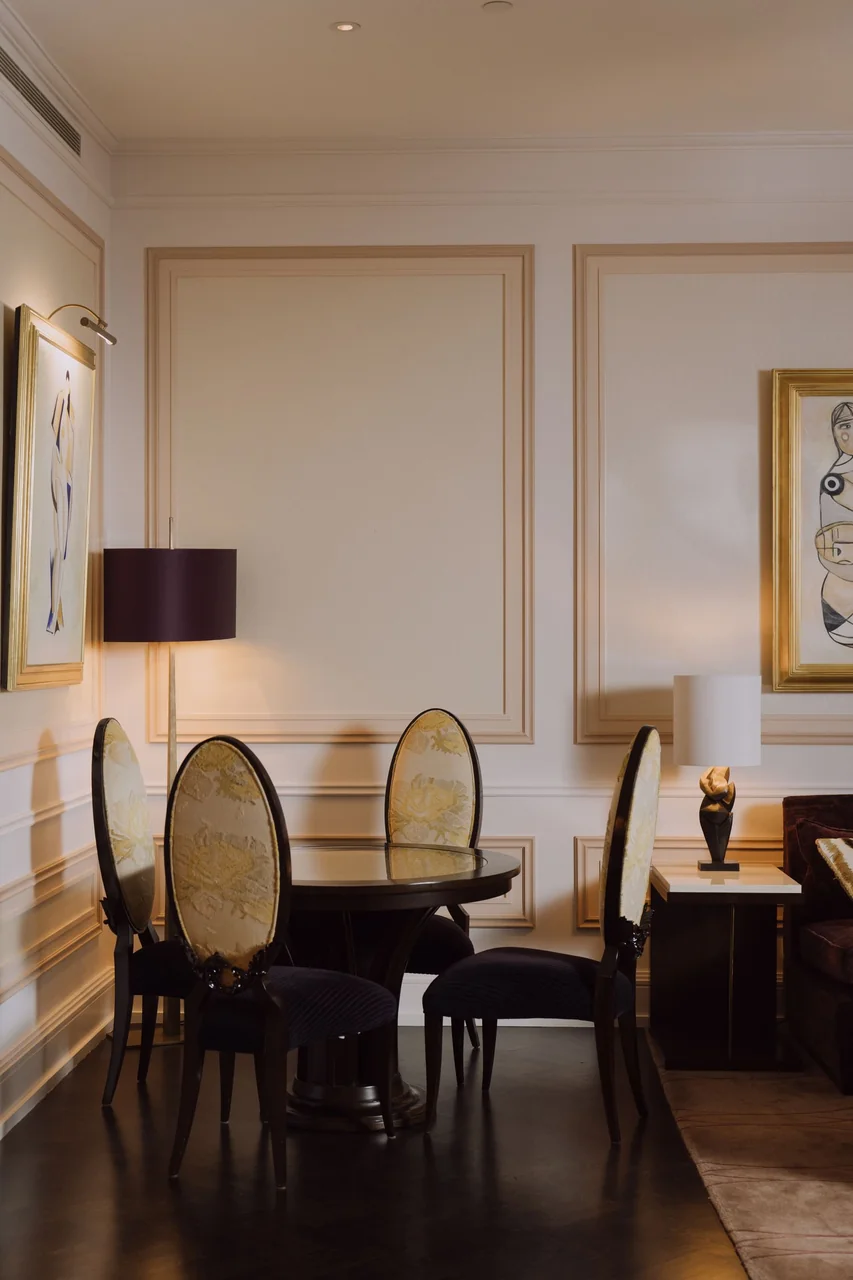Cormerion Luxe Manor Signature Suite Interior